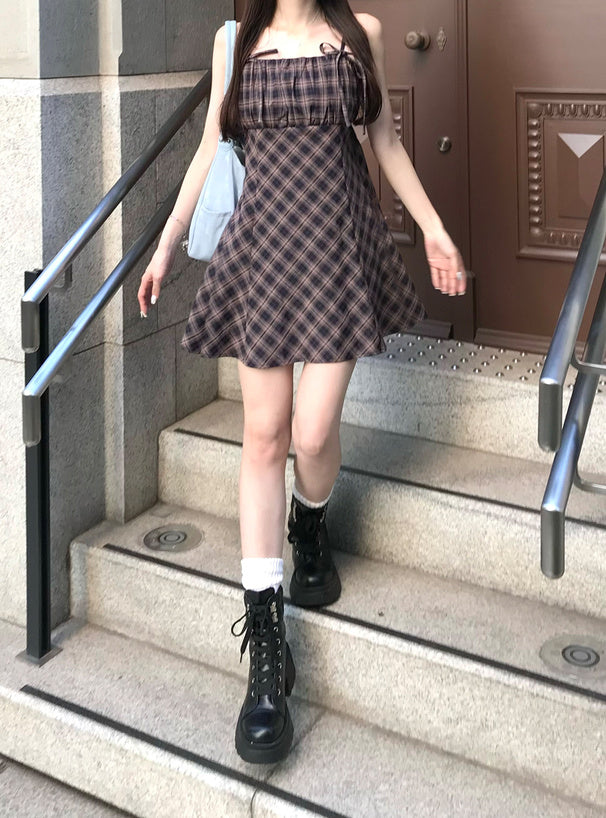 ℍ𝕠𝕥 𝕊𝕒𝕝𝕖 ℂ𝕠𝕞𝕖 𝔹𝕒𝕔𝕜日本直送 [預購] 蝴蝶౨ৎ格仔吊帶裙 ◍ 2色入