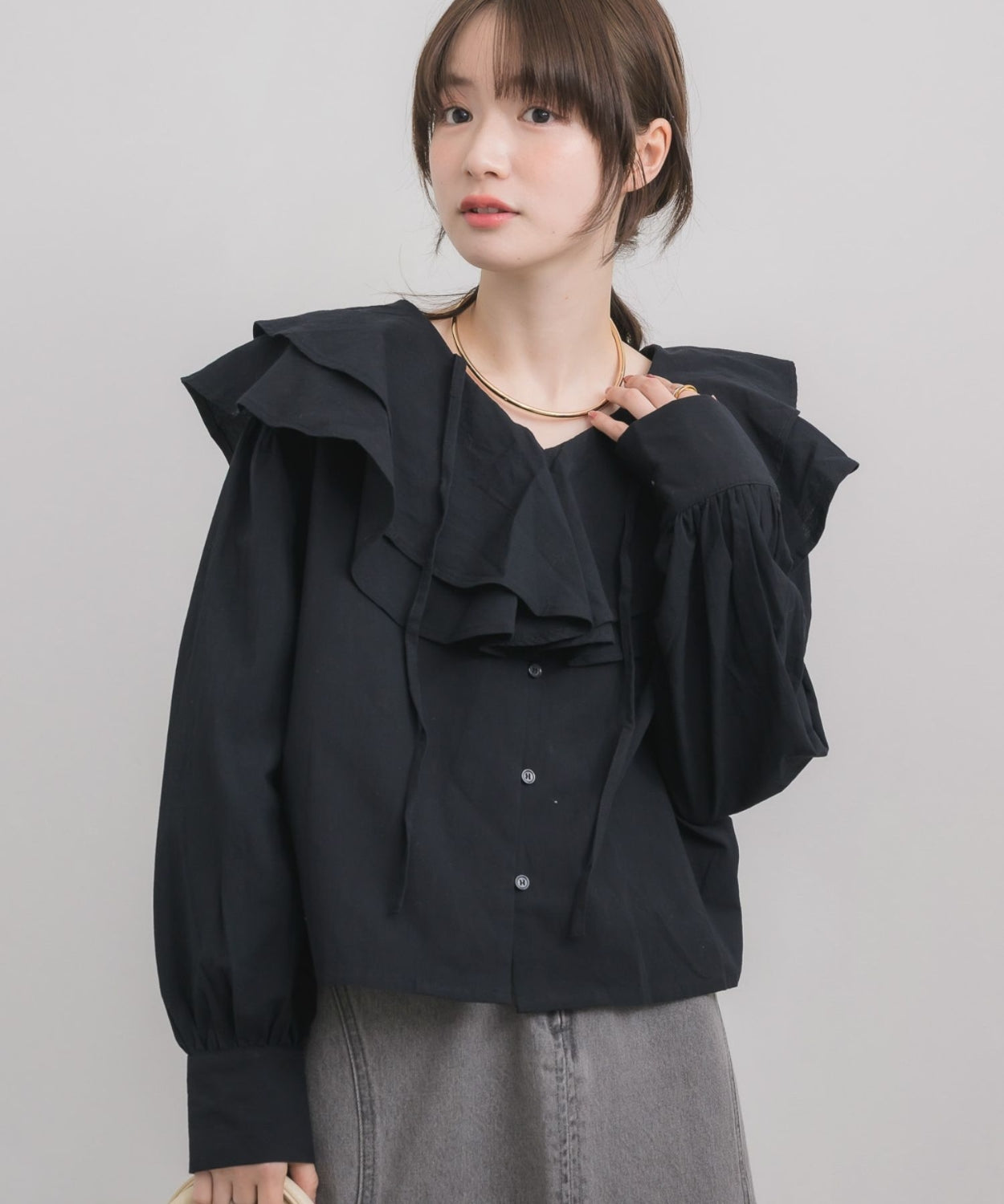 日本直送 [預購] 層次Ruffle領口౨ৎ棉料上衣 ◍ 3色入