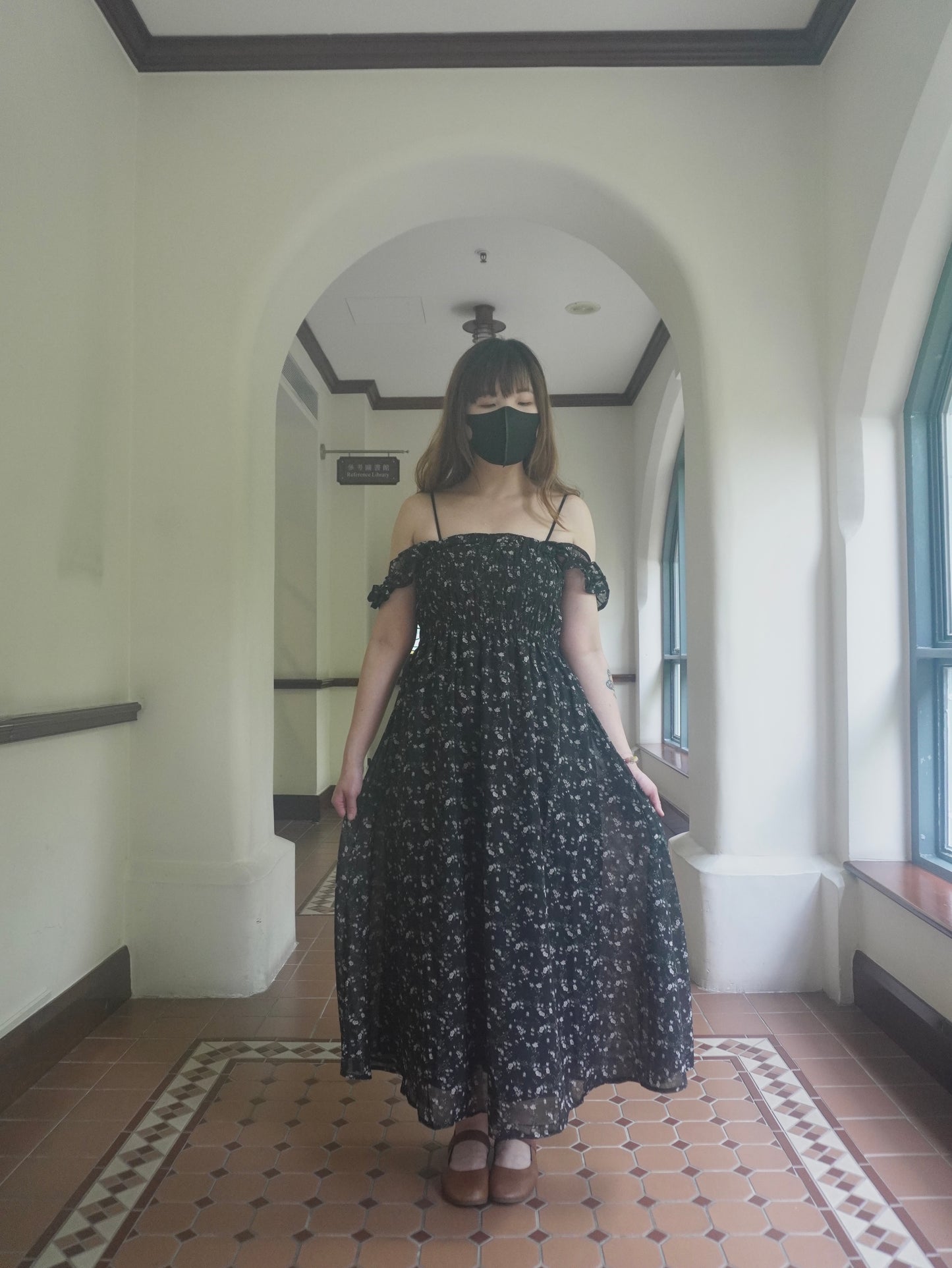 日本直送 [預購] 輕盈雪紡·碎花吊帶裙 (黑 ブラック)