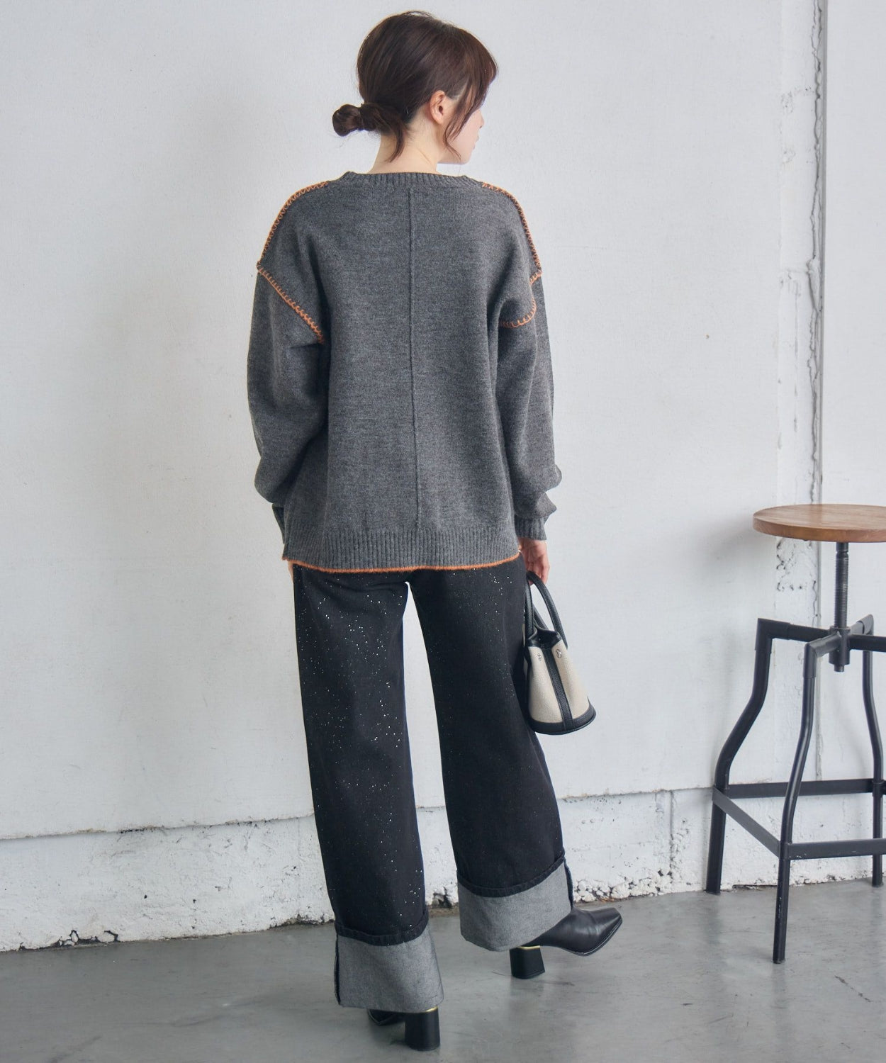 日本直送 [預購] 拼色刺繡🧶針織毛衣 (灰 チャコールグレー)