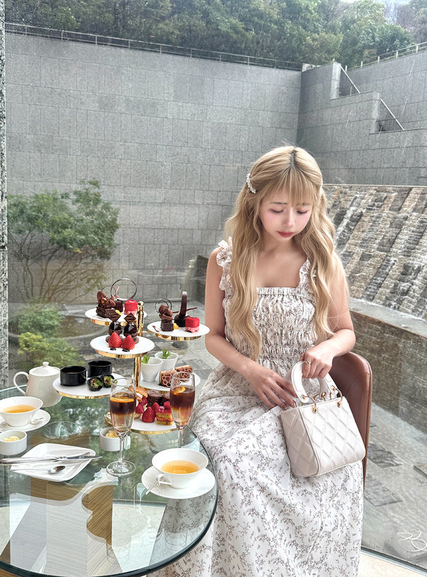 日本直送 [預購] 輕盈雪紡·碎花吊帶裙 (米白 アイボリー)