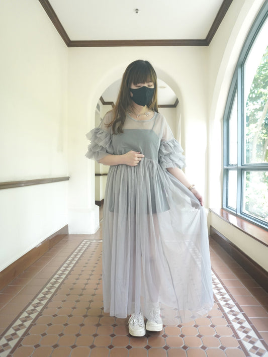 日本直送 [現貨] 柔軟親膚100度 ꒰◍ᐡᐤᐡ◍꒱ 皺褶袖邊．薄紗紗連身裙 (灰色)
