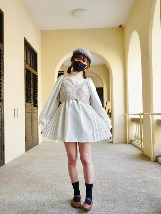 ℍ𝕠𝕥 𝕊𝕒𝕝𝕖 ℂ𝕠𝕞𝕖 𝔹𝕒𝕔𝕜 日本直送 [有限現貨]  一套2件setup ⇉ 白色恤裙➕針織背心 (米杏)